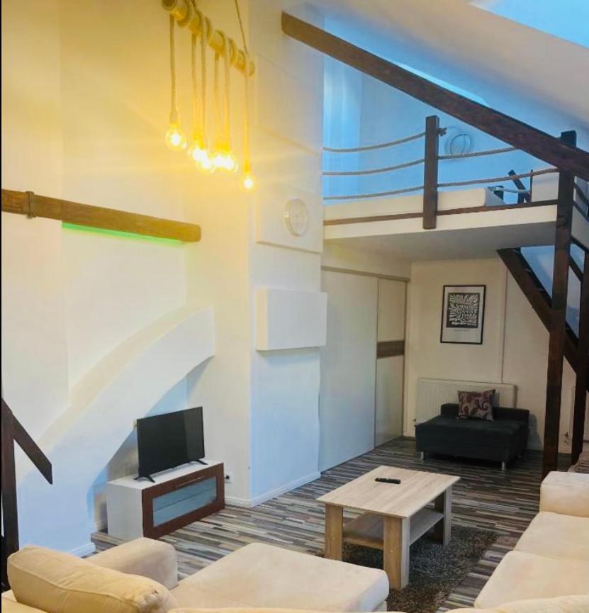 Jokai Apartman Komarno Ngoại thất bức ảnh